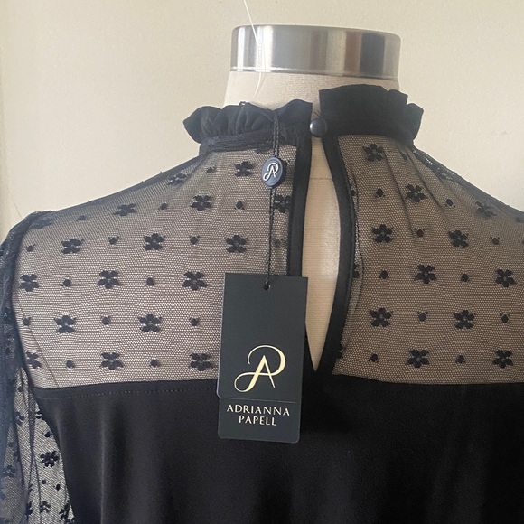 NWT Floral Mesh Yoke Top - Picture 4 of 6